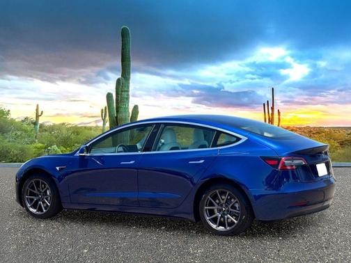 Deep Blue 2019 Tesla Model 3 Long Range