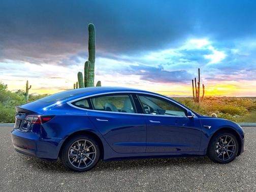Deep Blue 2019 Tesla Model 3 Long Range