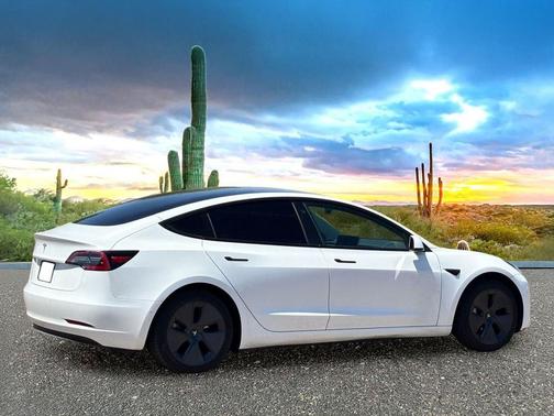 Pearl White Multi-Coat 2021 Tesla Model 3 Standard Range Plus