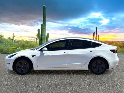 Pearl White Multi-Coat 2021 Tesla Model 3 Standard Range Plus