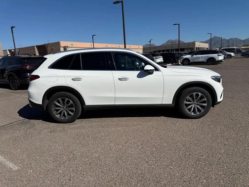 2024 Mercedes-Benz GLC 300 Base