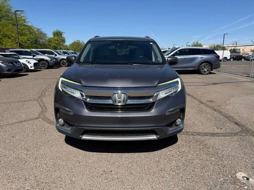Modern Steel Metallic 2019 Honda Pilot Elite