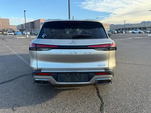 2022 INFINITI QX60 Luxe