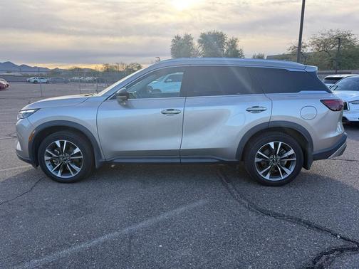 2022 INFINITI QX60 Luxe