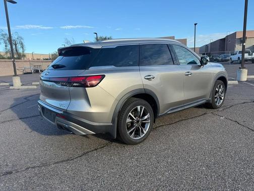 2022 INFINITI QX60 Luxe