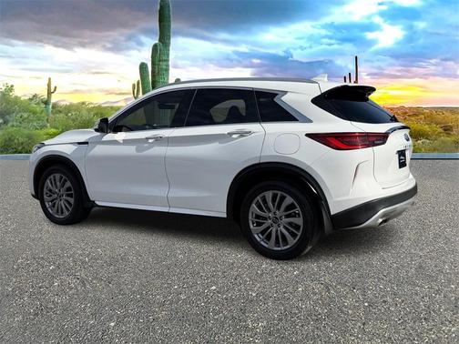 2023 INFINITI QX50 LUXE