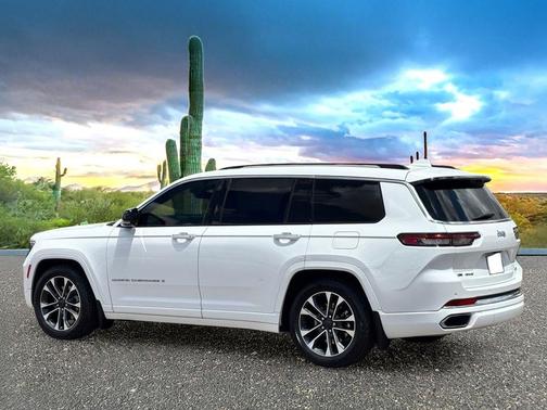 Bright White Clearcoat 2021 Jeep Grand Cherokee L Overland