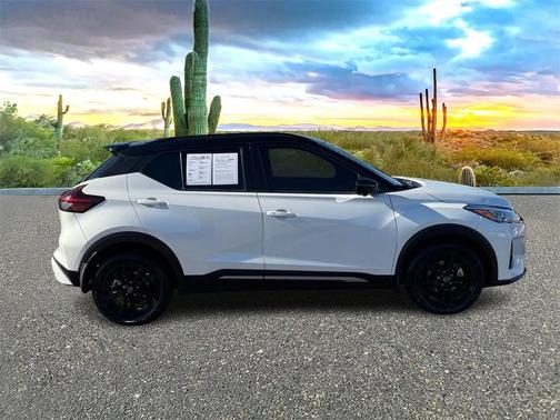 2024 Nissan Kicks SR