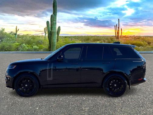 2025 Land Rover Range Rover P400 SE