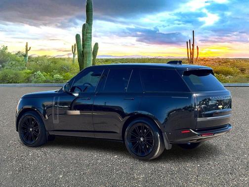 2025 Land Rover Range Rover P400 SE