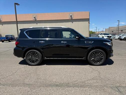 2024 INFINITI QX80 SENSORY AWD