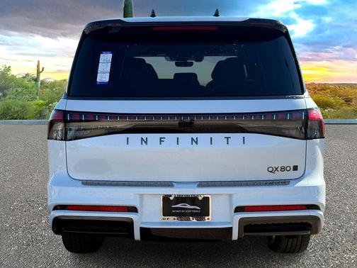 Radiant White/Black Obsidian 2026 INFINITI QX80 AUTOGRAPH AWD