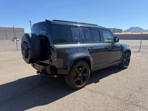 2024 Land Rover Defender 110 P400 X