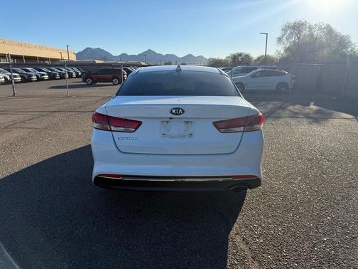 2017 Kia Optima LX