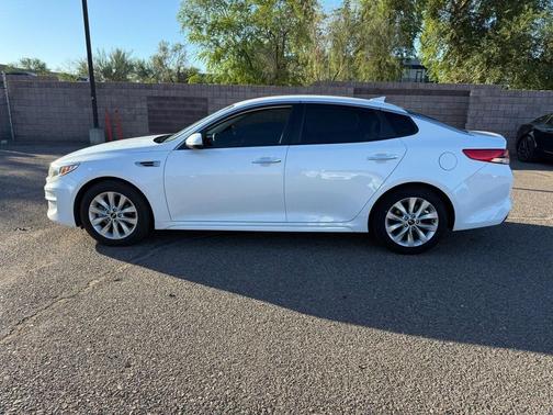 2017 Kia Optima LX