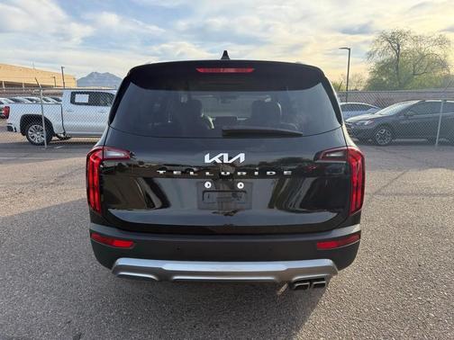 2022 Kia Telluride S