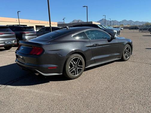 2022 Ford Mustang EcoBoost Premium