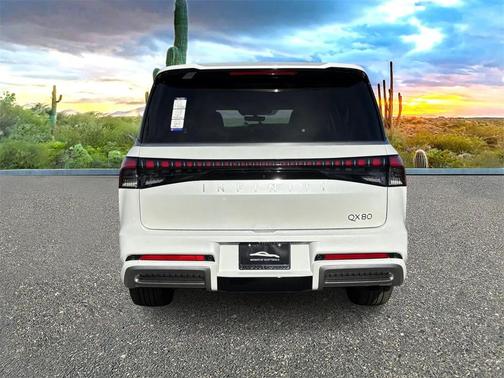 2026 INFINITI QX80 Luxe