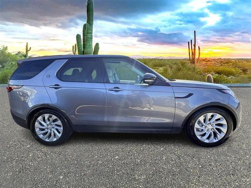 2025 Land Rover Discovery P300 S