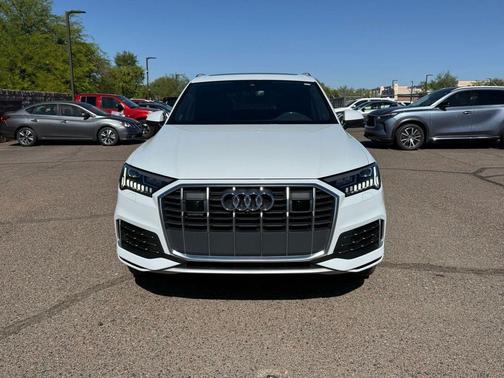 Glacier White Metallic 2023 Audi Q7 55 Premium Plus