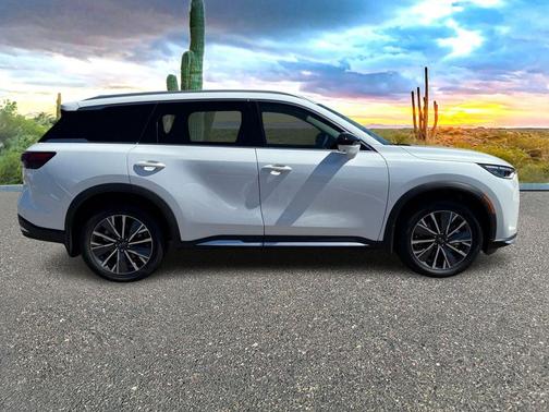 Radiant White 2026 INFINITI QX60 LUXE FWD