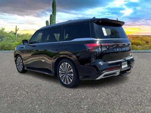 2025 INFINITI QX80 Luxe