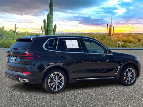 Black Sapphire Metallic 2024 BMW X5 sDrive40i