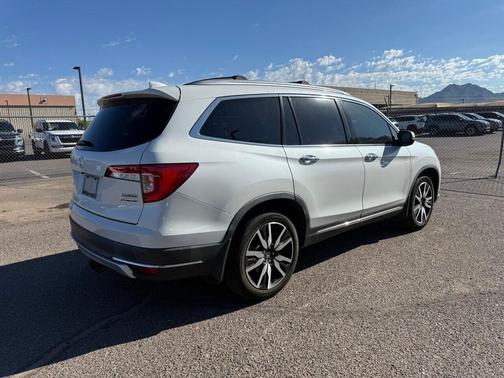 2021 Honda Pilot Touring 8-Passenger