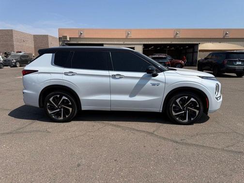 2023 Mitsubishi Outlander PHEV