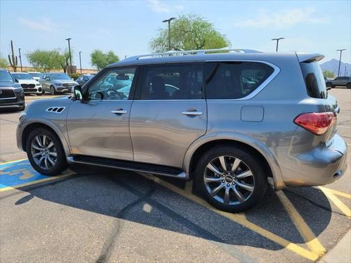 2017 INFINITI QX80 Signature Edition