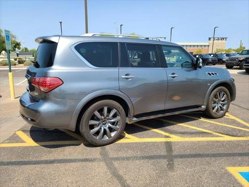 2017 INFINITI QX80 Signature Edition