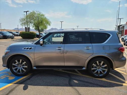 2017 INFINITI QX80 Signature Edition