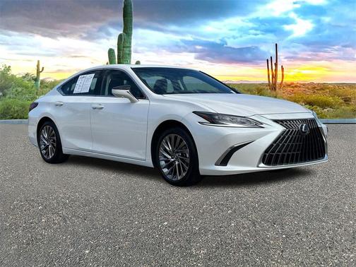 2024 Lexus ES 300h Ultra Luxury