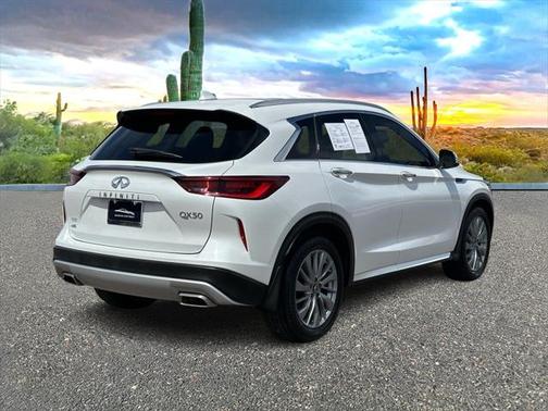 2023 INFINITI QX50 LUXE AWD