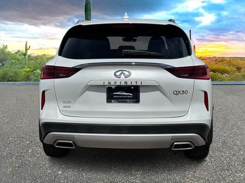2023 INFINITI QX50 LUXE AWD