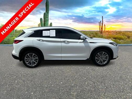 2023 INFINITI QX50 LUXE AWD