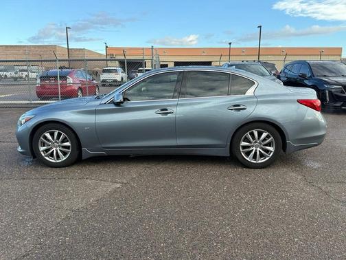 2015 INFINITI Q50 Premium