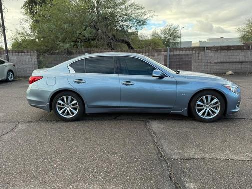 2015 INFINITI Q50 Premium
