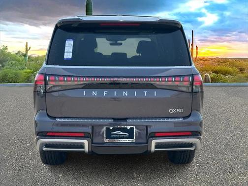 2025 INFINITI QX80 Luxe