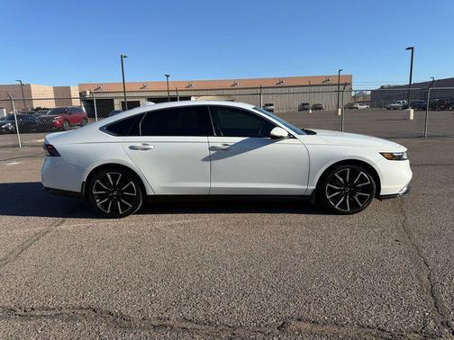 Platinum White Pearl 2023 Honda Accord Hybrid Touring
