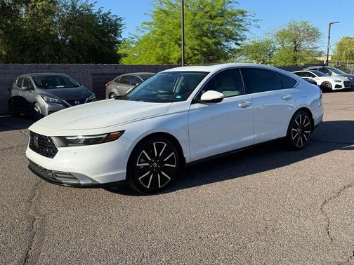 Platinum White Pearl 2023 Honda Accord Hybrid Touring