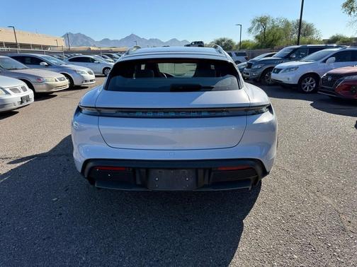 2022 Porsche Taycan 4