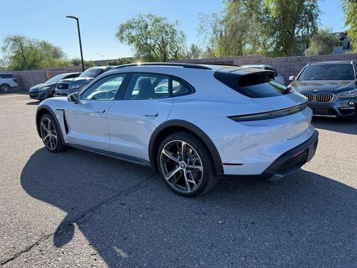 2022 Porsche Taycan 4