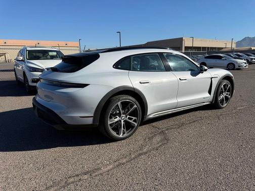 2022 Porsche Taycan 4