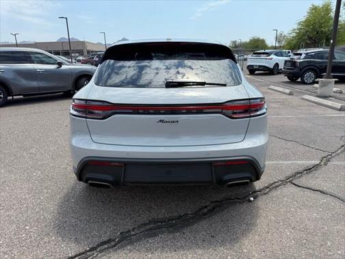 2024 Porsche Macan Base