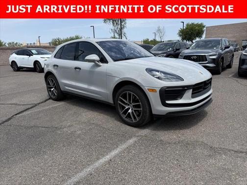 2024 Porsche Macan Base