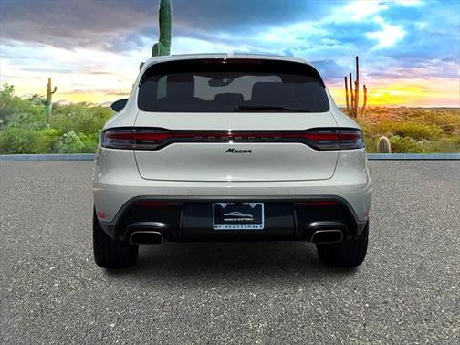 2024 Porsche Macan Base