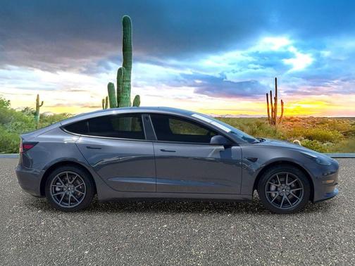 Midnight Silver 2022 Tesla Model 3 Long Range