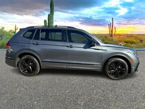 2024 Volkswagen Tiguan 2.0T SE R-Line Black
