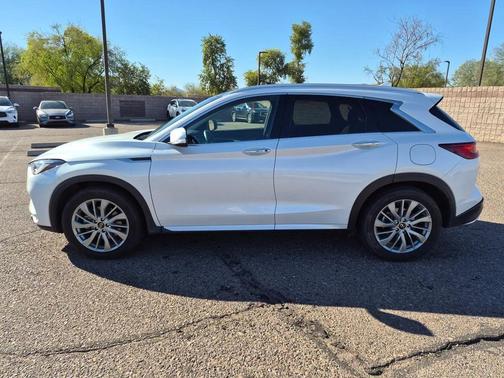 2024 INFINITI QX50 LUXE